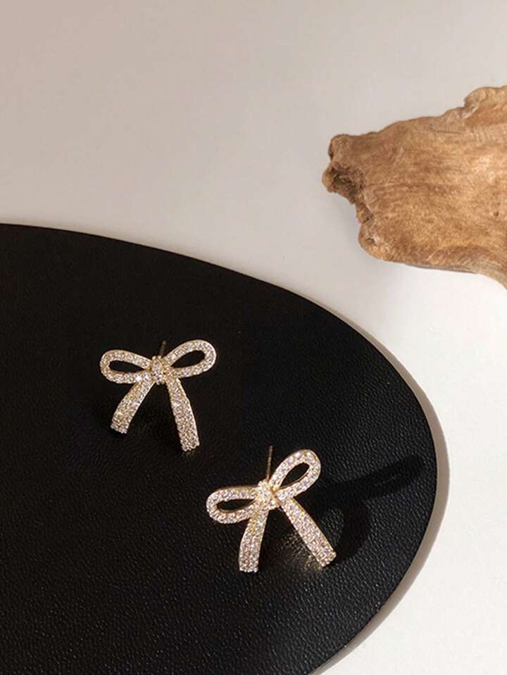 Ribbon Bow Studs